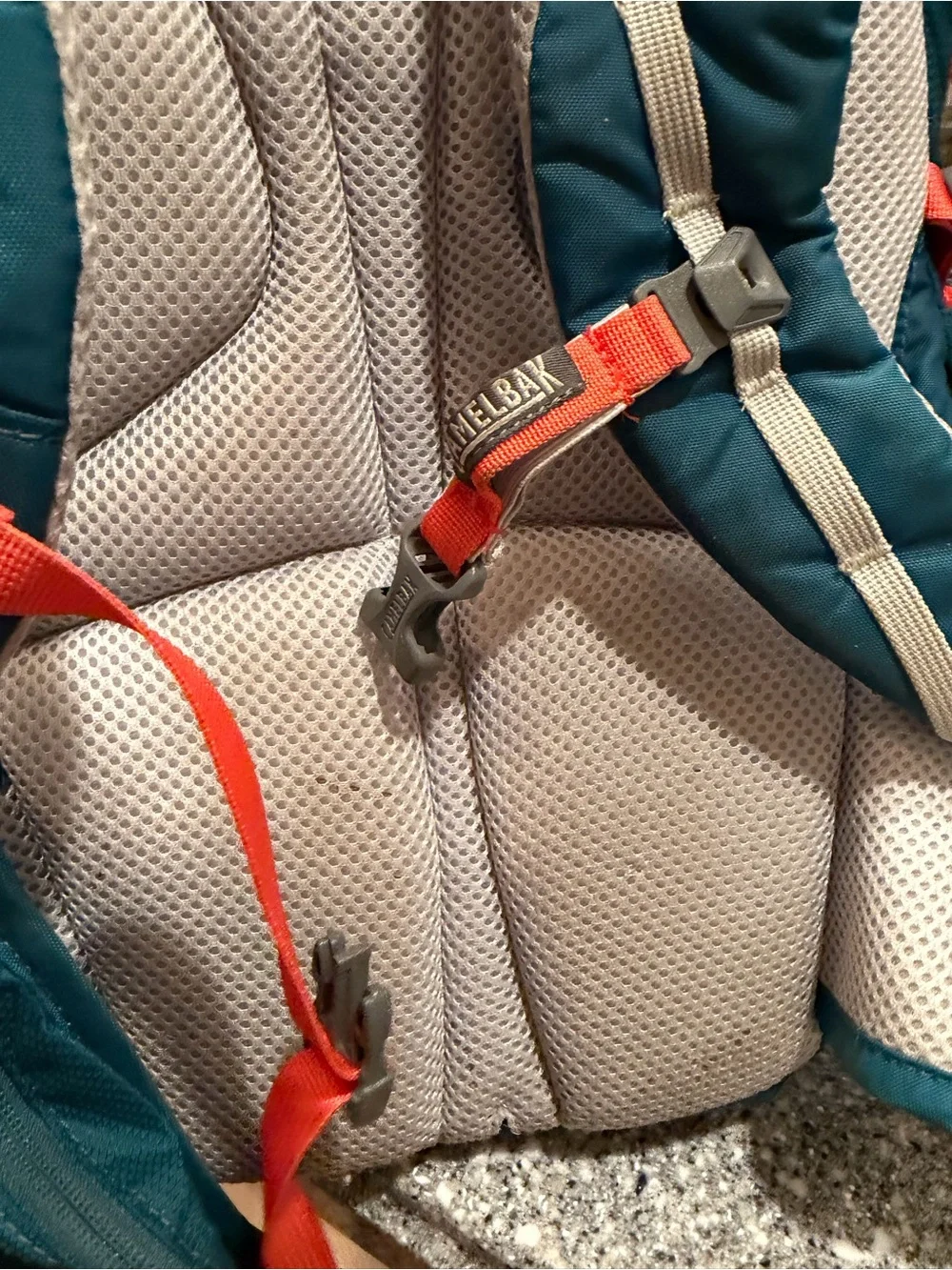 CamelBak Women’s Helena 20 Hiking Hydration Pack Teal